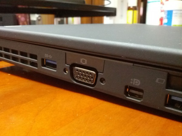 ThinkPad-X230-VGA端子