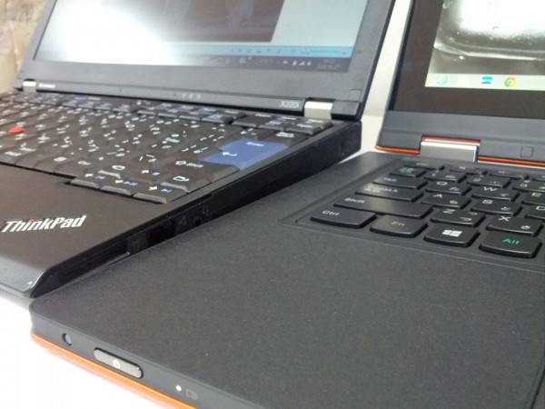 X220 vs Yoga 傾きと表面処理比較