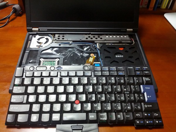 X220のキーボードを取り外す