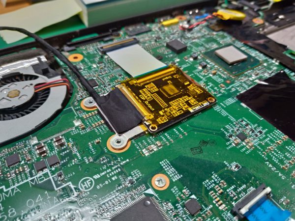 0-ThinkPad-T420s用FHD化モジュールのアップ画像