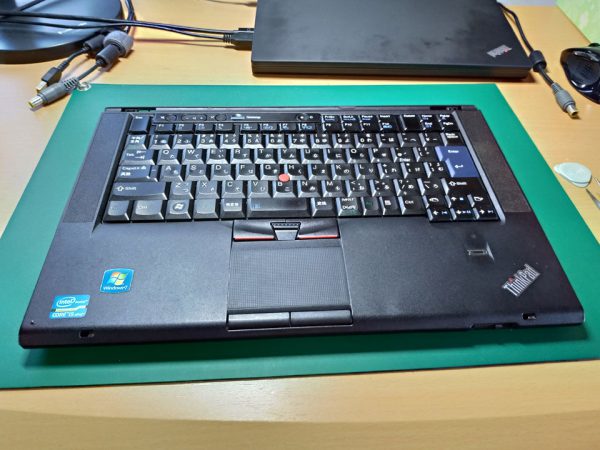 9-液晶モニターを外し、本体だけのThinkPad-T420s1