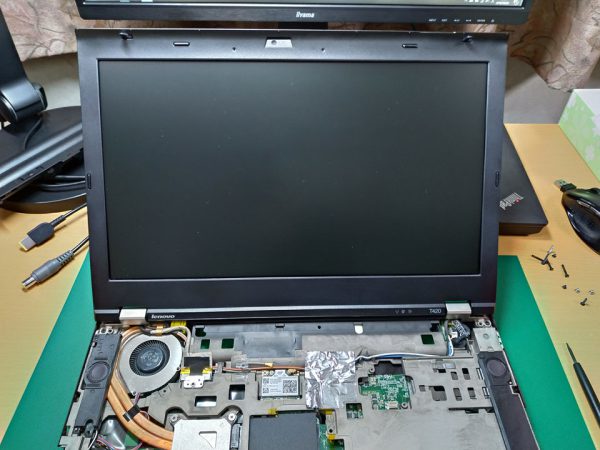 8-Remove-LCD-1